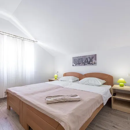 Vukelic Apartment
