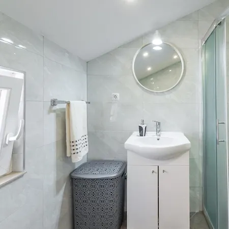 Vukelic Apartment